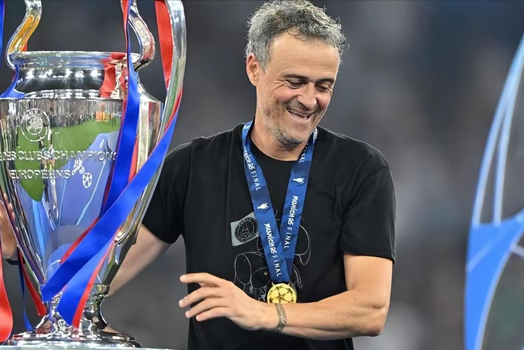 西线无战事人物关系图 西线无战事人物关系图