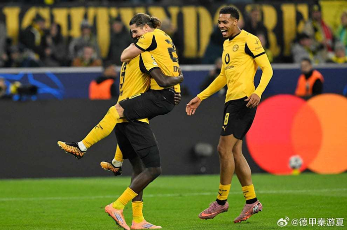 开云首页 -包含德甲窗口期再迎强敌；埃因霍温复出首秀；主帅态度——气氛紧张；纪律约束更严格的词条