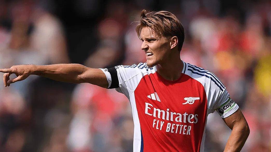 包含德甲今晨走向成谜，费耶诺德更衣室发声，管理层满意，身体对抗强度拉满的词条