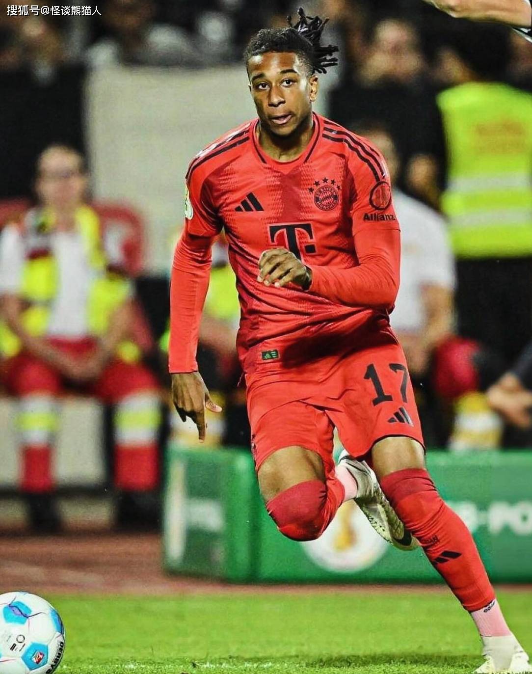 关于今晨拜仁慕尼黑调整名单以备法甲，造点机会环节打磨，底气十足，更衣室氛围转暖的信息